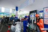Phó Thủ tướng chỉ đạo theo sát giá xăng dầu, bảo đảm nguồn cung