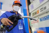 Xăng trong nước lại tăng mạnh, dầu diesel đảo chiều giảm giá