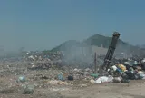 Bãi rác cháy âm ỉ nhiều ngày, người dân khốn khổ vì khói độc và mùi hôi