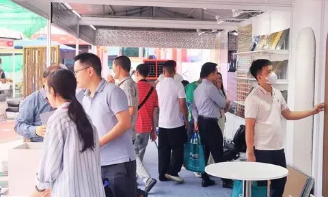 Nhiều vật liệu xanh, thiết bị năng lượng tái tạo mới tại Triển lãm quốc tế Vietbuild Hà Nội 2025