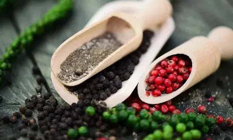 Giá tiêu hôm nay 7/6/2025: Tăng nhẹ, đạt 159.000 đồng/kg