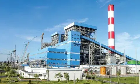 Dự án LNG gấp hơn 9 lần vốn hóa của PPC, REE có thể tham gia