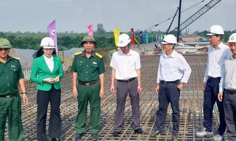 Tập trung tăng tốc thi công cao tốc Cao Lãnh - An Hữu