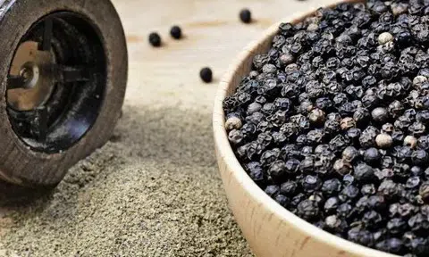 Giá tiêu hôm nay 23/7/2025: Giảm nhẹ trở lại