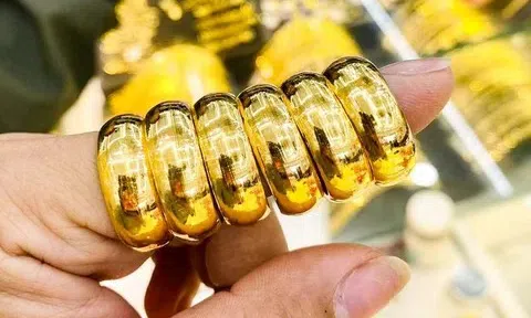 Giá vàng SJC đảo chiều đi xuống