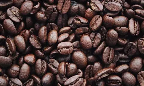 Giá cà phê hôm nay 30/7/2025: Cà phê trong nước tăng mạnh, Robusta và Arabica giảm