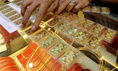 Thủ tướng yêu cầu siết chặt thị trường vàng, cảnh báo tình trang thao túng, găm hàng