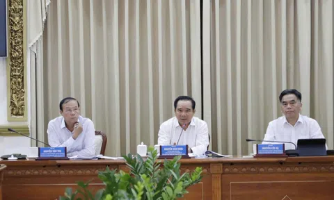 Tp.HCM: Thu ngân sách tăng mạnh nhưng giải ngân đầu tư công “chưa căn cơ”