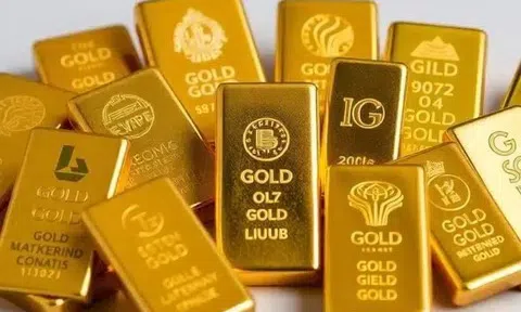 Giá vàng hôm nay 13/9/2025: Tiếp tục rơi tự do