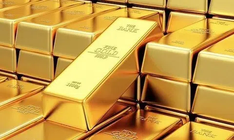 Giá vàng hôm nay 12/9/2025: Vàng miếng lao dốc, vàng thế giới giữ nhịp tăng nhẹ