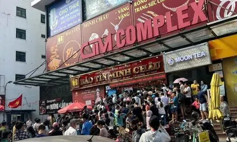 Chuyên gia: “Cần xem vàng như hàng hóa, mua bán phải đóng thuế”
