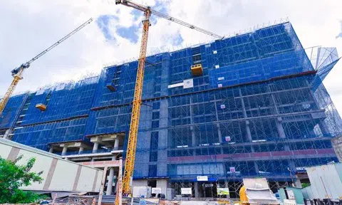 Khách hàng được tận mắt xem căn hộ thật ngay công trình đang xây dựng