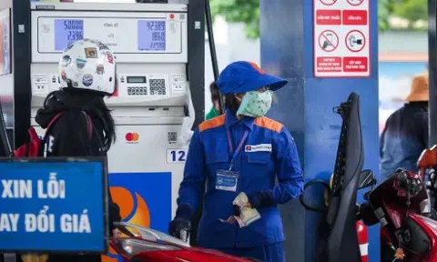 Giá xăng dầu hôm nay 23/10: Thế giới tăng mạnh gần 5%, trong nước đồng loạt điều chỉnh