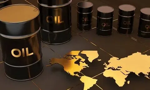 Giá xăng dầu hôm nay 29/10: Giá dầu thế giới giảm mạnh gần 2%