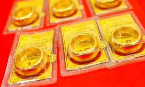 Giá vàng hôm nay 15/11/2025: Giảm sốc