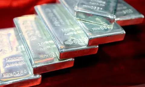 Chuyên gia nói về giá bạc: "Triển vọng giá rất tích cực, khó có nhịp giảm sâu"