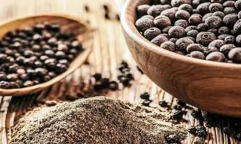 Giá tiêu hôm nay 27/11/2025: Tăng mạnh từ 1.000 đến 2.000 đồng/kg