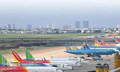 Hàng không vào chu kỳ tăng trưởng mới: Cạnh tranh từ bầu trời đến mặt đất