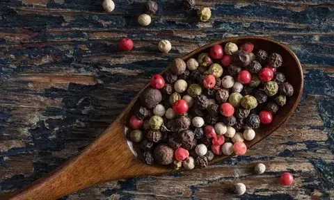 Giá tiêu hôm nay 7/12/2025: Lùi dưới 150.000 đồng/kg dù nguồn cung giảm