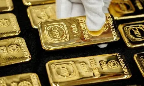 Giá vàng hôm nay 14/12/2025: Vọt tăng
