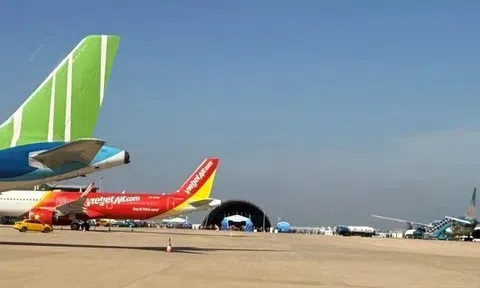 Cú chạm bánh lịch sử tại một trong những sân bay lớn nhất thế giới