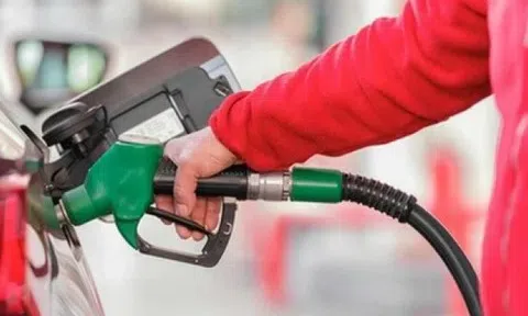 Giá xăng dầu hôm nay 26/12: Diễn biến thị trường thế giới và trong nước và dự báo