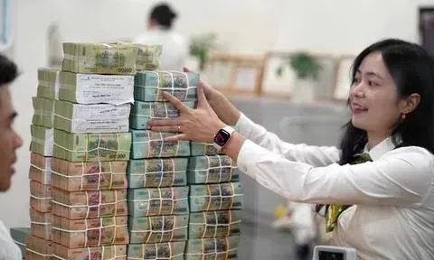 Thủ tướng yêu cầu siết chặt, tín dụng bất động sản hết thời tăng nóng