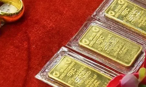 Giá vàng hôm nay 5/2/2026: Diễn biến thế giới đảo chiều, trong nước vượt 180 triệu đồng/lượng
