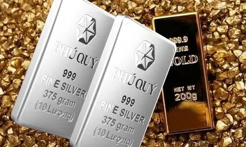 Giá vàng tăng 4.000.000 đồng/lượng so với sáng nay, bạc lượn sóng