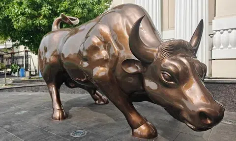 HOSE ra mắt linh vật “bò tót” mới, biểu tượng tăng trưởng của thị trường chứng khoán Việt Nam