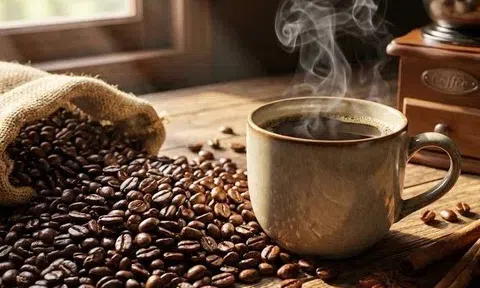 Giá cà phê hôm nay 6/3/2026: Nội địa bật tăng mạnh, tiến sát mốc 97.000 đồng/kg