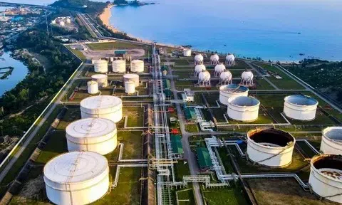 Petrovietnam đề xuất ưu tiên dầu thô cho chế biến nội địa, tính phương án tạm dừng xuất khẩu