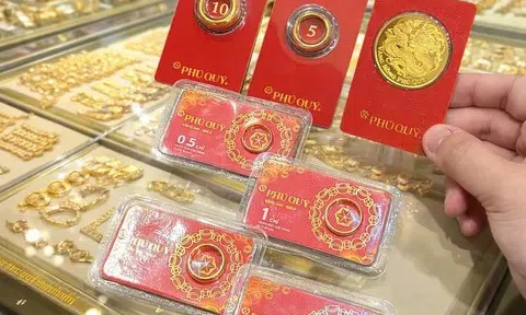 Giá vàng giảm 1,4 triệu đồng/lượng, bạc lao dốc