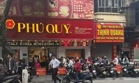 Giá vàng “bốc hơi” hơn 5 triệu đồng/lượng, bạc tiếp tục đi xuống