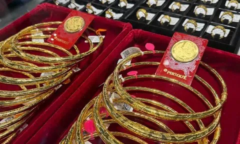 Giá Vàng tăng thêm gần 5 triệu đồng/lượng,  đồng USD quay đầu giảm