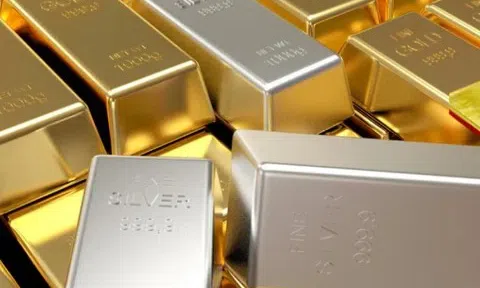 Giá vàng bật tăng 2,4 triệu đồng/lượng trong buổi chiều, bạc hồi phục