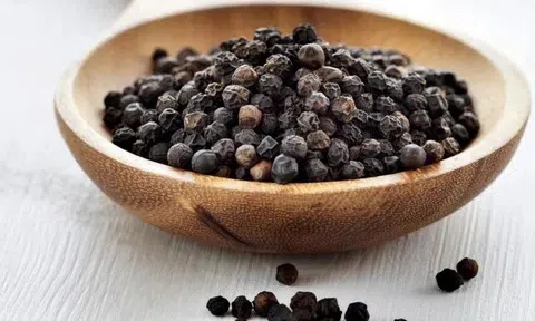 Giá tiêu hôm nay 5/4/2026: Xu hướng giảm nhẹ