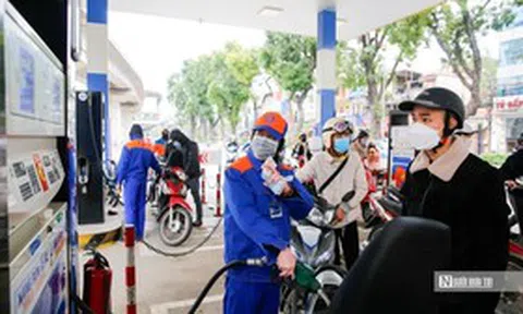 Từ 15h30 ngày 9/4, giá xăng dầu có loại giảm gần 10.000 đồng/lít