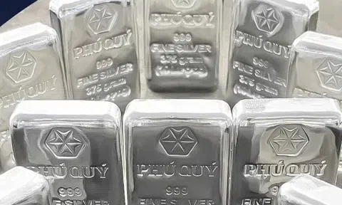 Giá bạc hôm nay 10/4/2026: Biến động mạnh, trái chiều