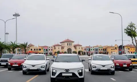 Doanh số ô tô điện VinFast tăng trưởng bùng nổ trong tháng 3