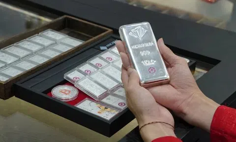 Giá bạc hôm nay 14/4/2026: Thị trường giằng co, trái chiều