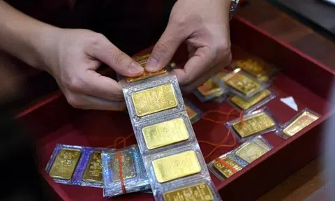 Giá vàng hôm nay 13/4/2026: Giảm mạnh trong nước