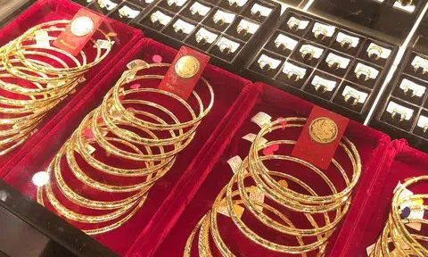 Giá vàng nhích nhẹ