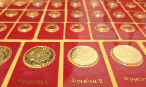 Giá vàng lao dốc, mất gần 2 triệu đồng mỗi lượng