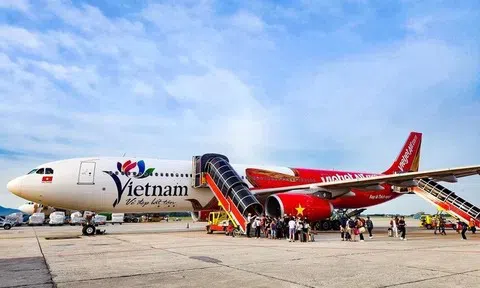 Áp lực giá dầu buộc các hãng hàng không điều chỉnh công suất