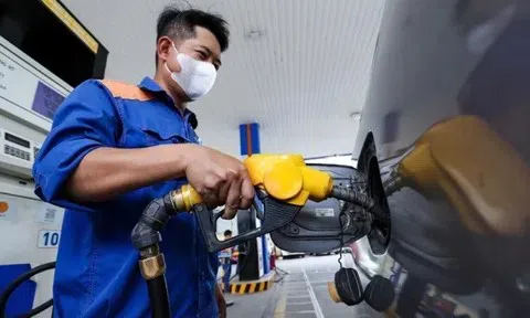 Ngày 11/6: Giá xăng dầu quay đầu đi xuống sau biến động của thị trường thế giới