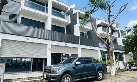 Người mua bất động sản đang đợi chờ “hàng ngộp” giá?