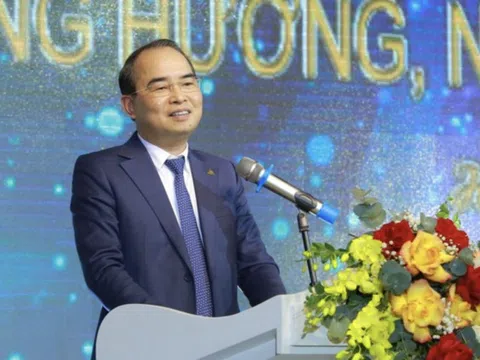 Hai thập kỷ đồng hành của Chủ tịch và Tổng Giám đốc Việt Phát trước khi "ngã ngựa"
