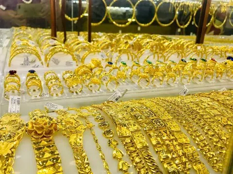 Giá vàng hôm nay 7/6: Vàng trong nước bất ngờ giảm sâu