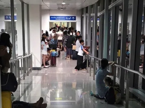 Cục Hàng không Việt Nam yêu cầu làm rõ, xử lý nghiêm vụ đoàn khách 'mắc kẹt' ở sân bay Tân Sơn Nhất